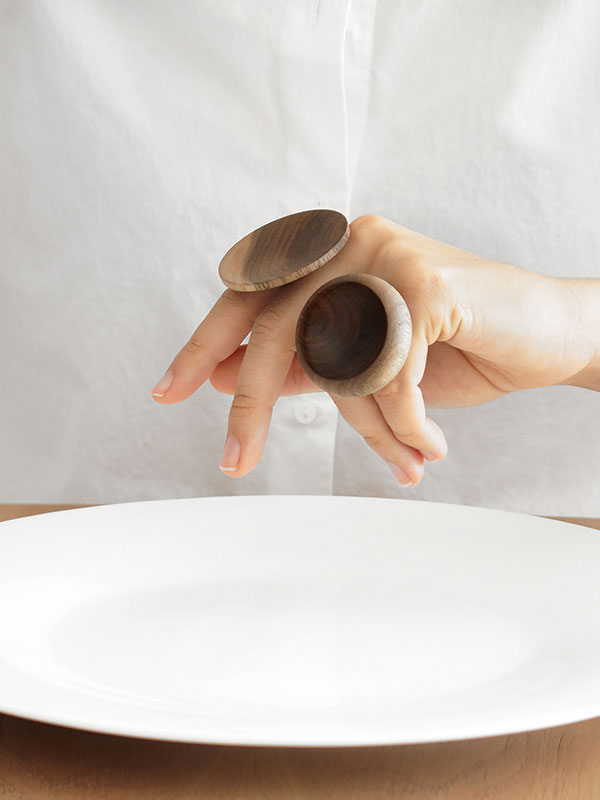 Dish, cup, Ring by Martín Azúa