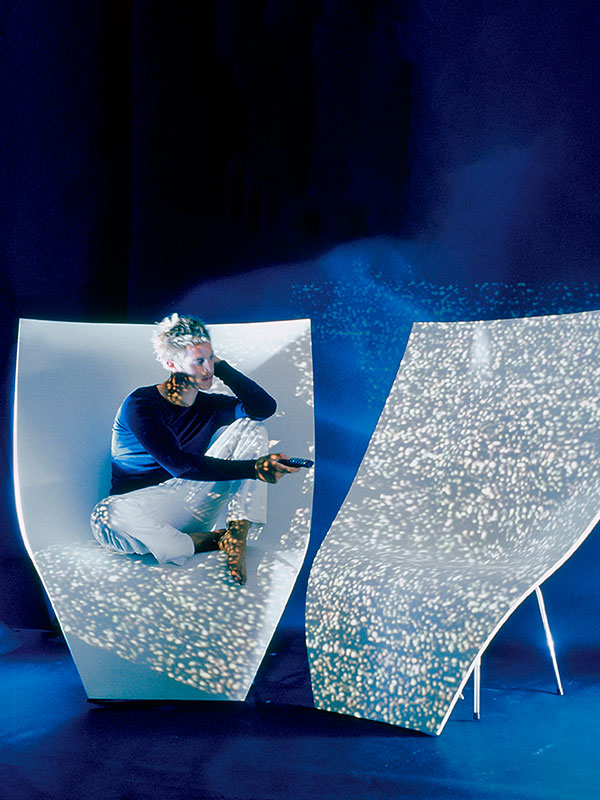 Screen Chair by Martín Azúa